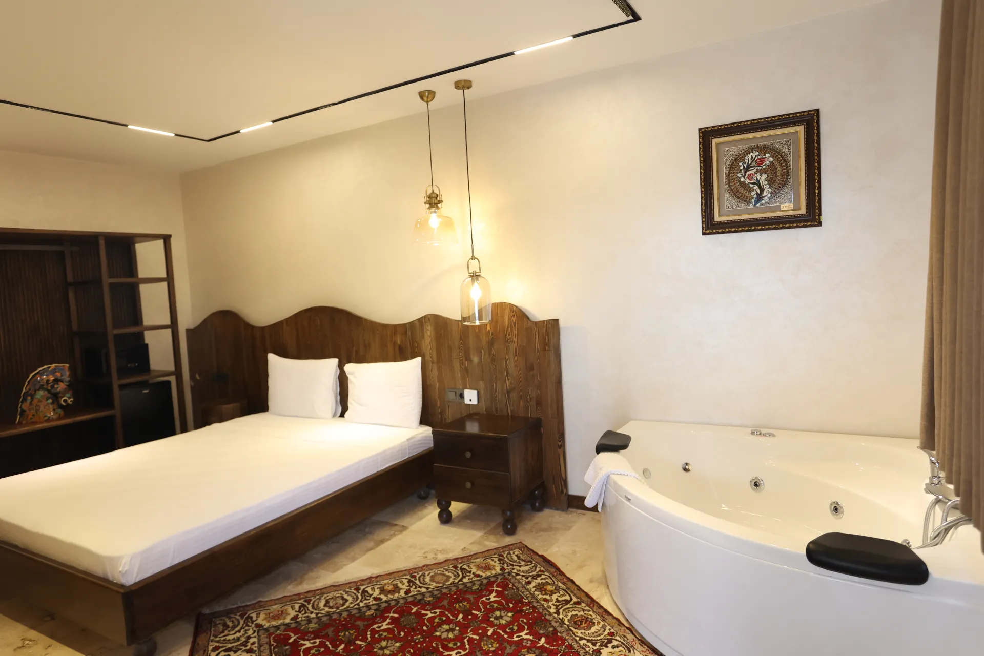 Deluxe_Room_with_Jacuzzi 207_HYR_4788