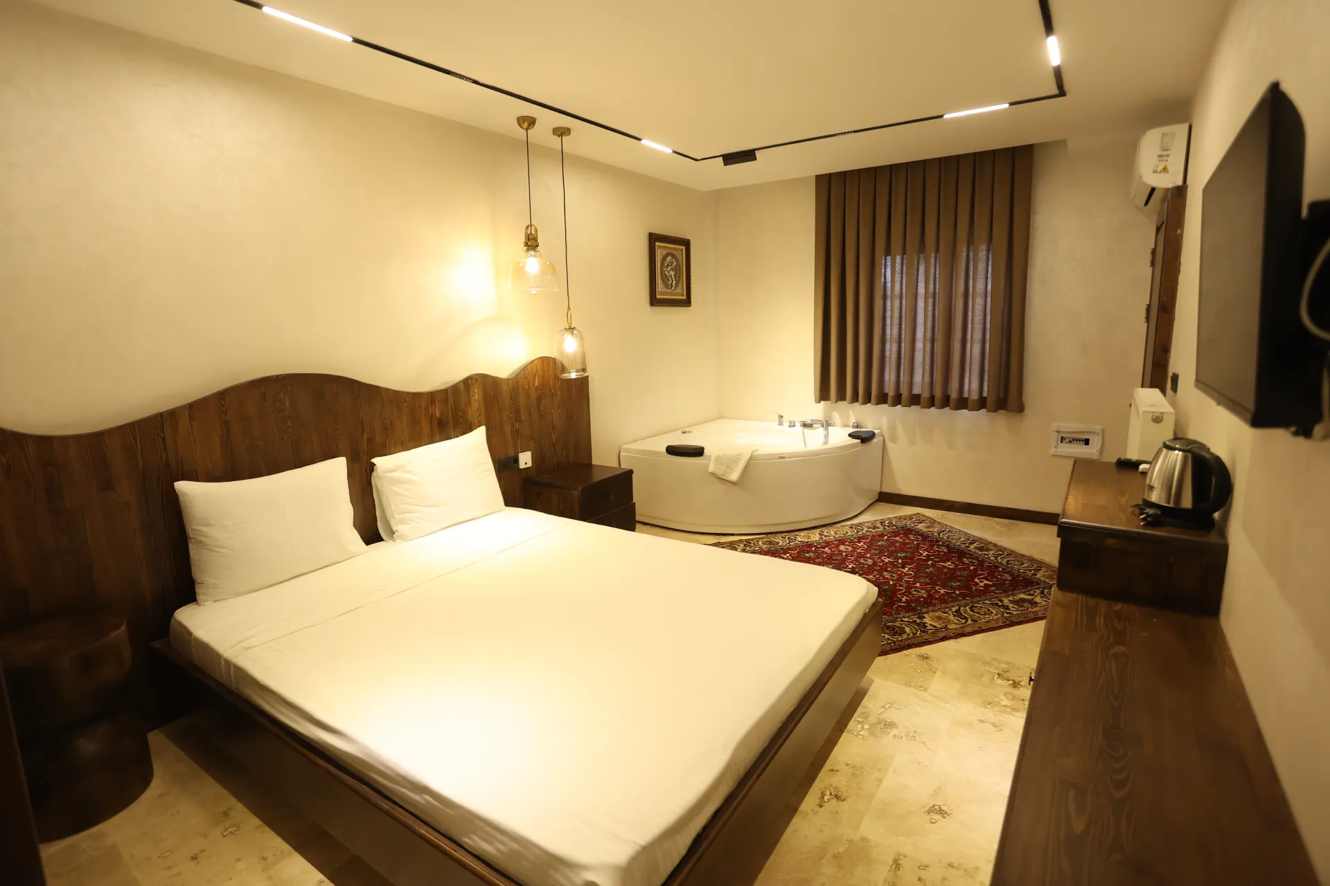 Deluxe_Room_with_Jacuzzi 207_HYR_4791