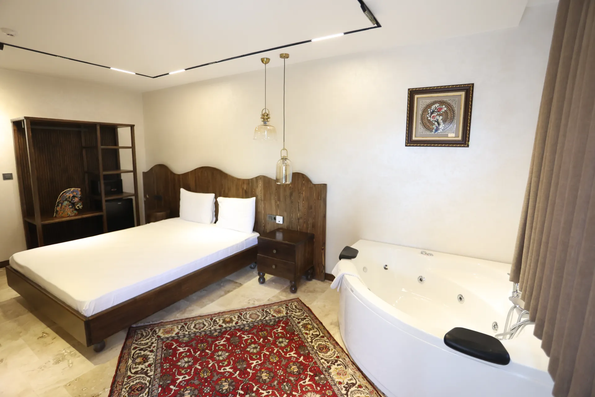 Deluxe_Room_with_Jacuzzi 207_HYR_4795