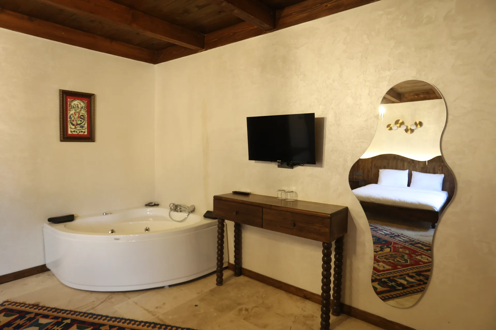 Deluxe_Room_with_Jacuzzi 208_HYR_5336